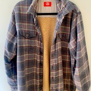 Toes on the Nose Sherpa flannel shacket men’s size Medium